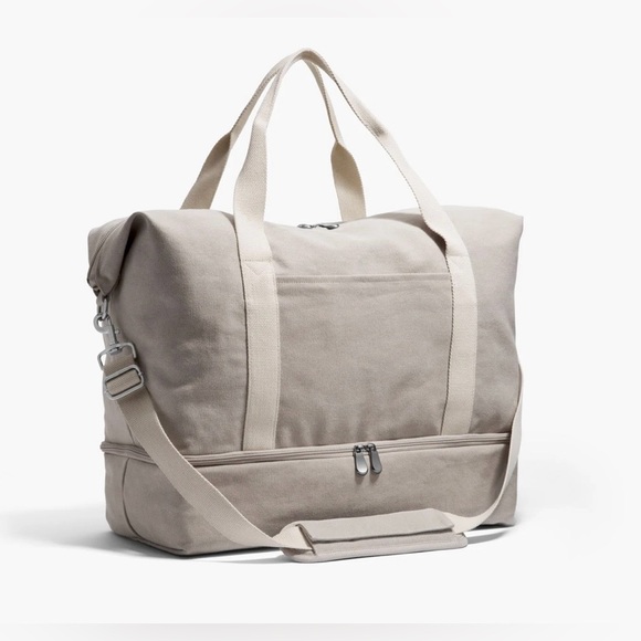 Lo & Sons Handbags - Lo & Sons NWOT Catalina Deluxe Canvas Duffel Tote Bag with Shoe Compartment